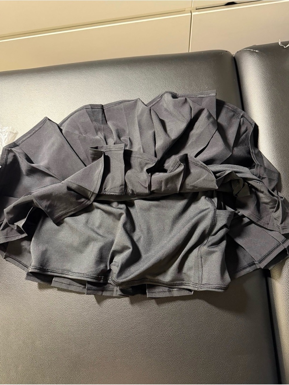 Alo Yoga Women’s Double Or Nothing Black Skirt/Skort - Size M - Picture 3 of 3
